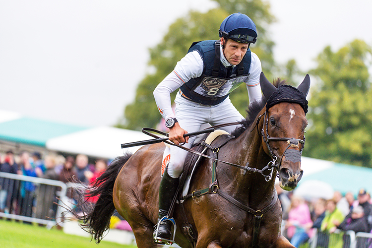 CHRISTOPHER BURTON (AUS) RIDING NOBILIS 18