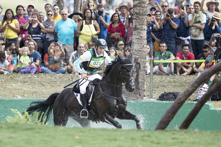 Burton Christopher, AUS, Santano II Olympic Games Rio 2016 © Hippo Foto - Dirk Caremans 08/08/16